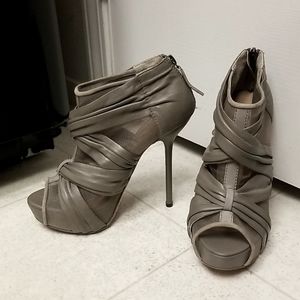 [Like New] L.A.M.B. mesh leather heels grey